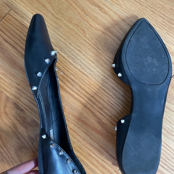 Steve Madden Black Studded Flats Size 8 - Picture 3 of 3